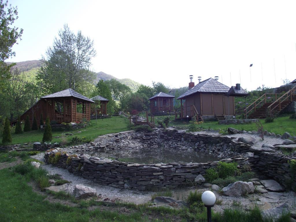 Spa Hotel Zoryani Karpaty วูชกา ภายนอก รูปภาพ